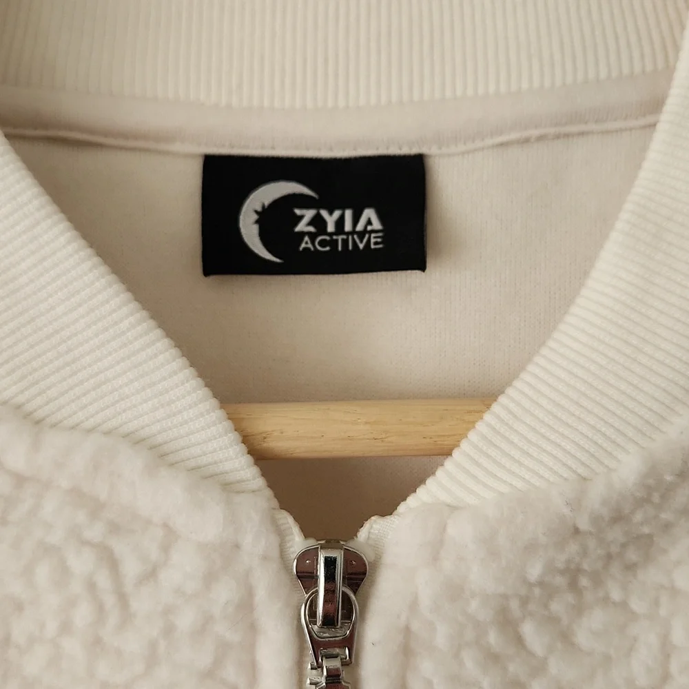 Zyia Off White Flying V Fleece Sherpa Jacket Women's Sz Medium - Picture 3 of 11